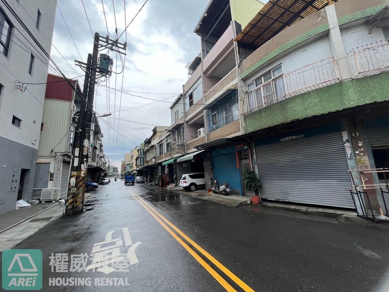 30坪仁武商圈DIY透天店面倉庫車庫