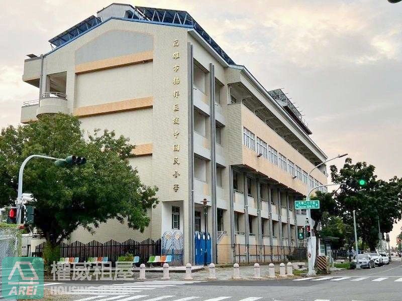 高雄大學全新百達悠悅唯美3房平車