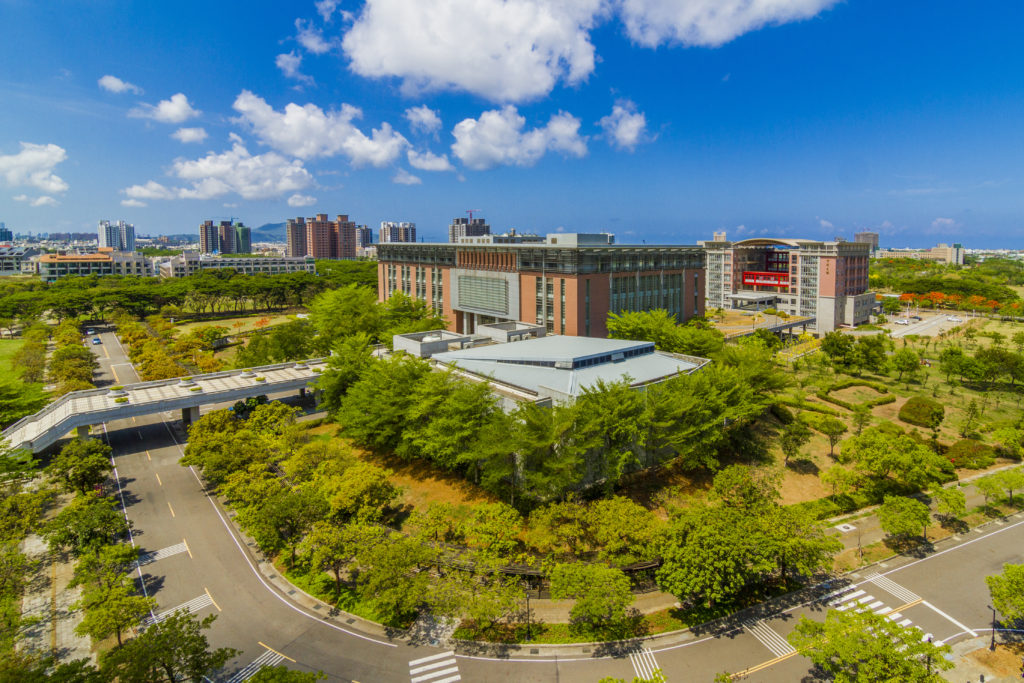 高雄大學蔚藍海19全新前後雙陽台正三大房平車