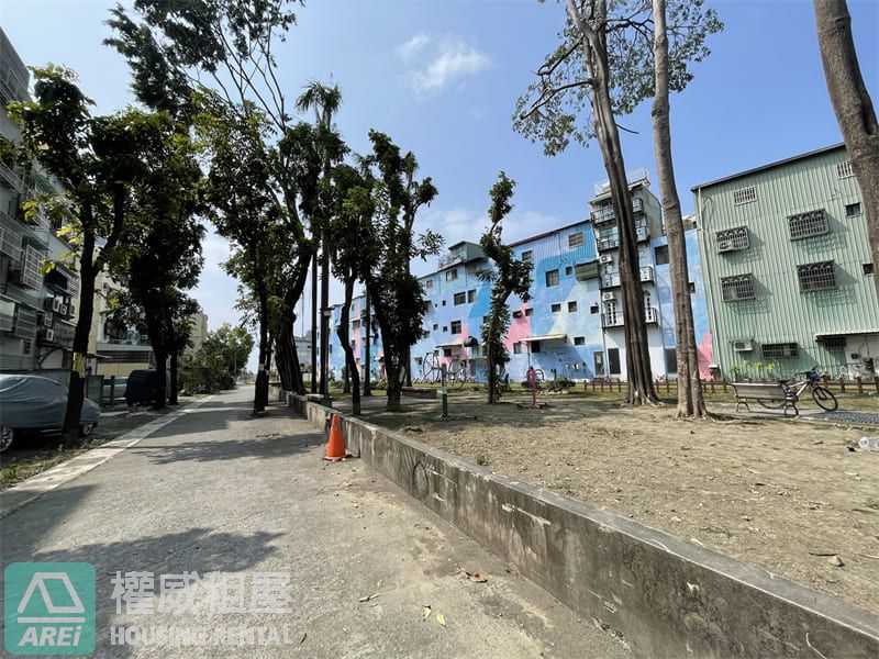 國際觀光指標再現風華鹽埕港灣商業建地